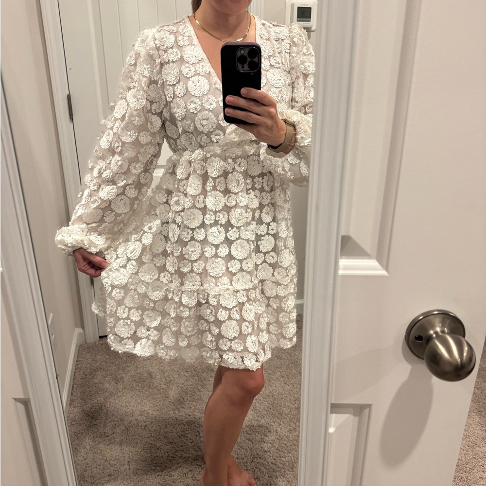 Victoria Dunn White Floral Long Sleeve Dress